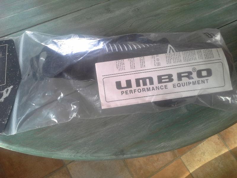New Umbro Shin Guards with ankle guards
