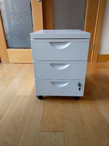 Drawer unit w 3 drawers on castors, 41x57 cm - almost new! IKEA