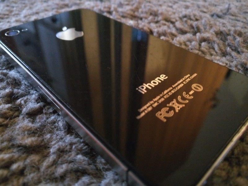Iphone 4s Black 16GB Unlocked - Good condition