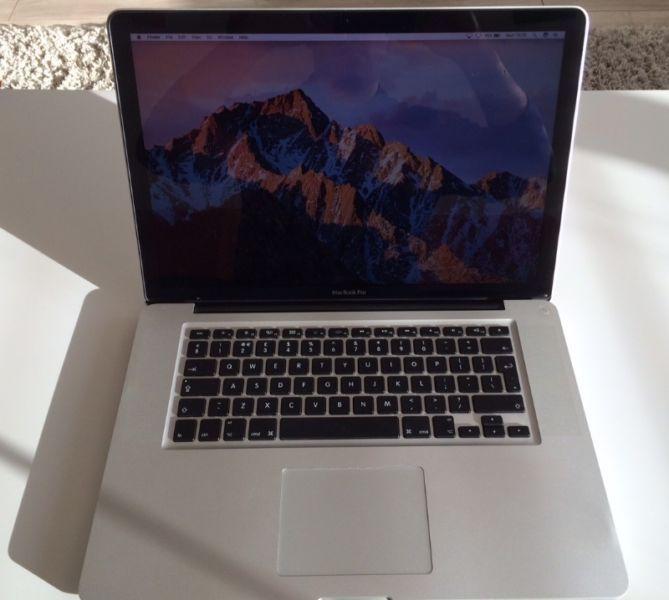 MacBook Pro 15, Intel Core i7, Quad 2.6 GHz, 8 GB RAM, 750 GB hard drive