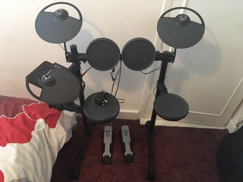 Yamaha DTX 400 Electric Drums - Great Condition