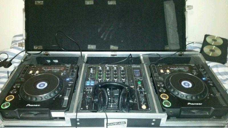2 pioneer cdj mk3 turntables and 800 mixer with another numark mixer