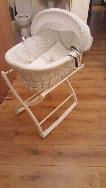 Izzywotnot wicker moses basket and rocking stand