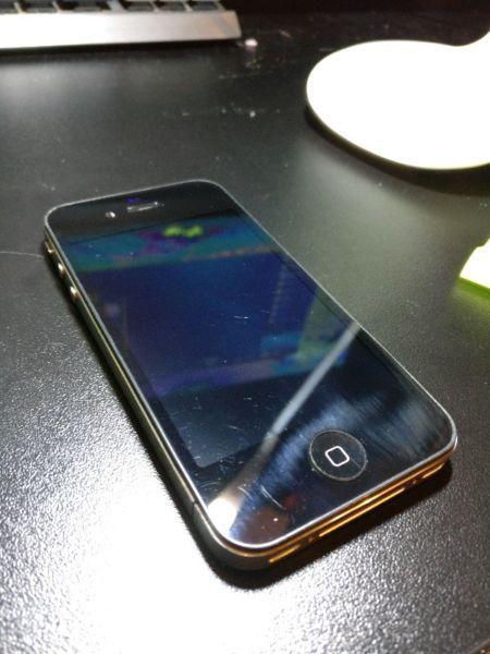 iPhone 4 Black - 8GB - Unlocked