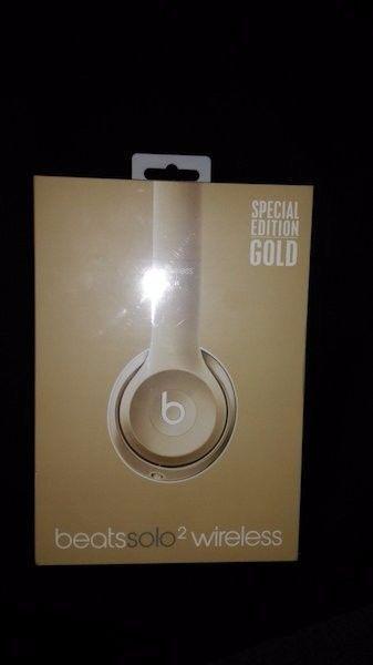 Beats Solo 2 Wireless Special Edition Gold Headphones