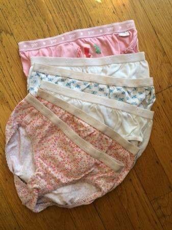 50 Pairs Girls Underwear Size 4-5 Yrs