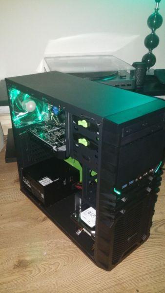 [New] Custom Gaming PC and 21.5