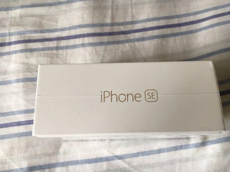 Iphone SE Gold 16gb Sim Free With Receipt