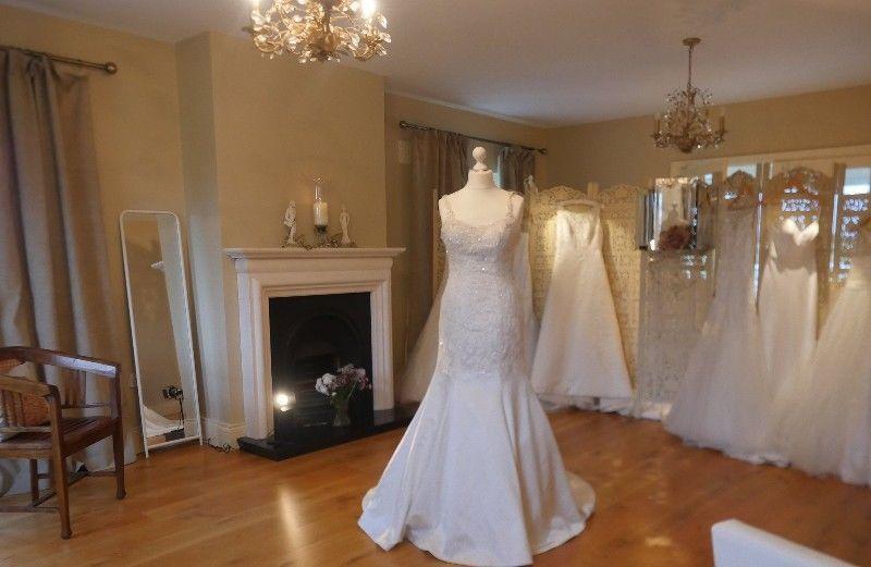 Sample wedding dress sale!! Up to 50% off RRP
