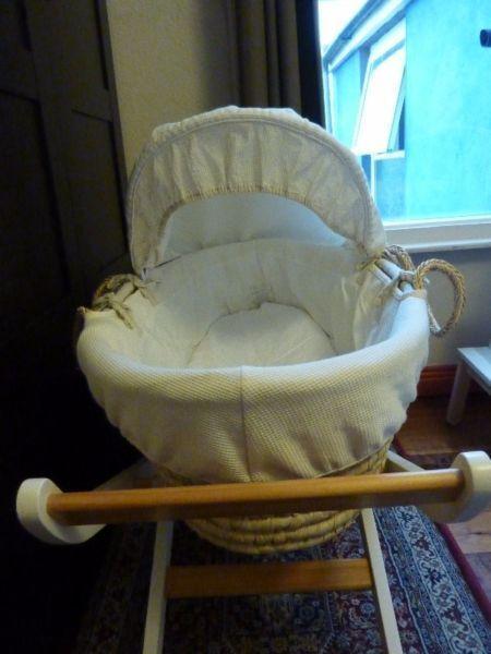 Mose basket in good condition