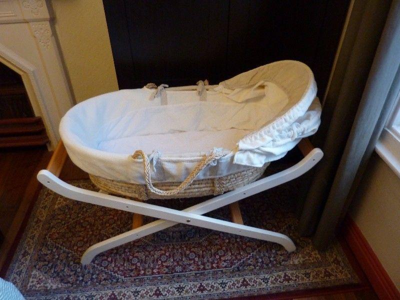 Mose basket in good condition