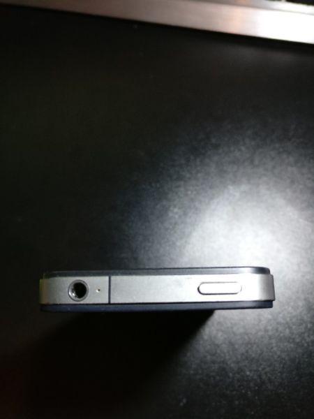 iPhone 4 - Black - Unlocked - 16GB