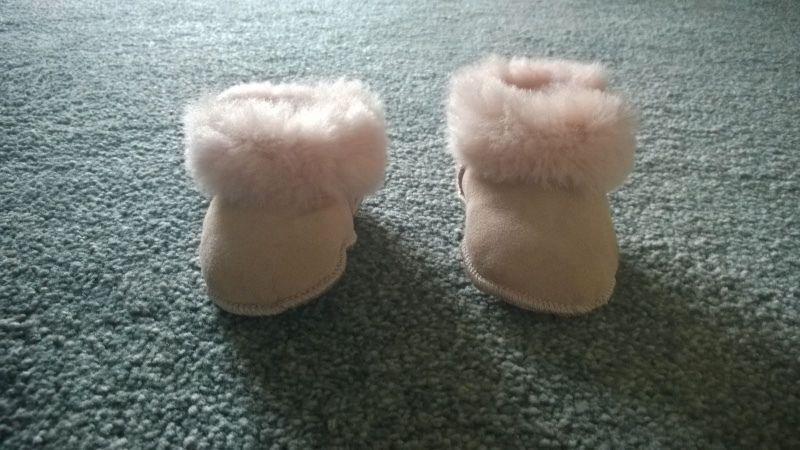 babygirl winter shoes / boots / UGG
