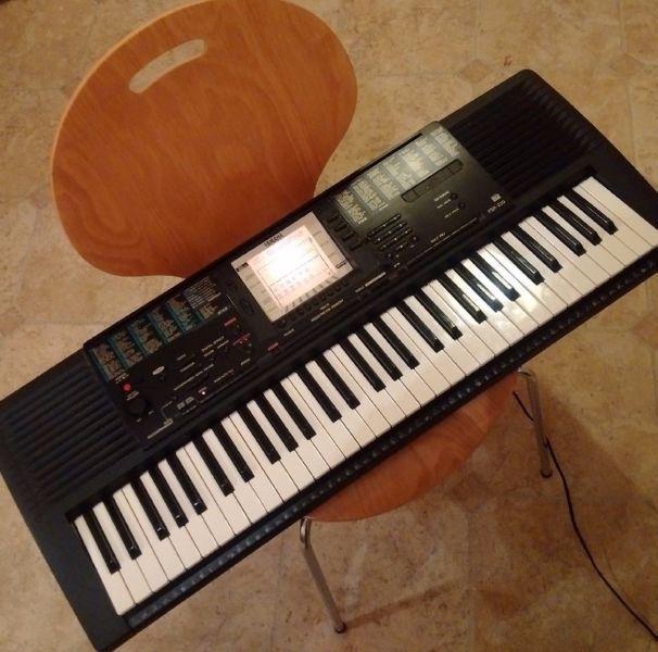 Yamaha PSR-330 Keyboard
