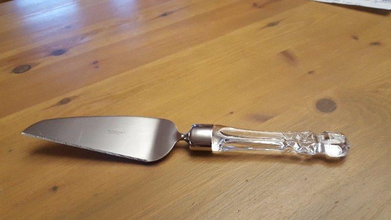 WATERFORD CRYSTAL CAKE LIFTER