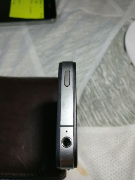 iPhone 4 Black - 16GB -Unlocked - Good condition