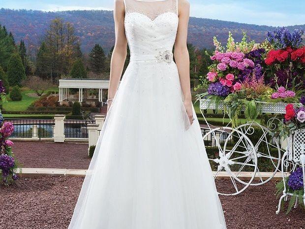 Never Worn wedding dress