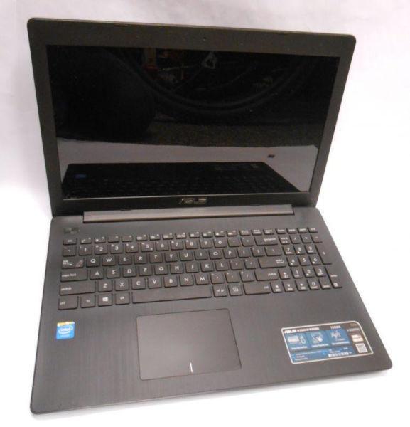 Laptops for sale, decent specs, prices from 135e