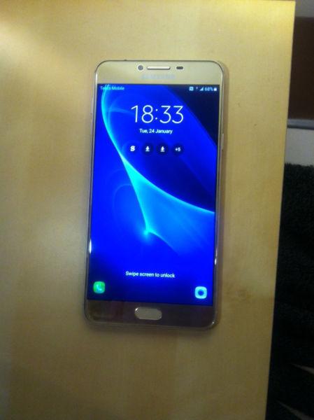 Samsung Galaxy C7, 5.7