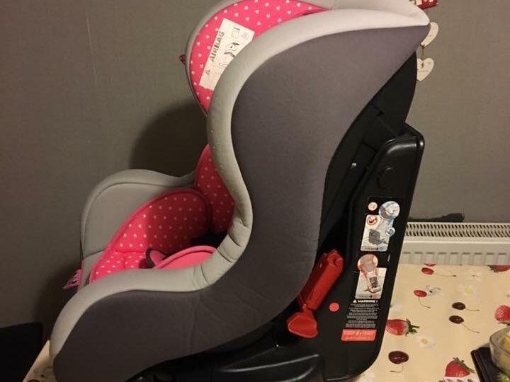 Minnie Mouse car seat