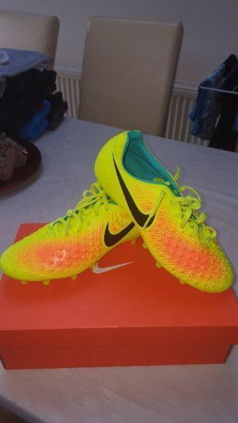Football boots for sale brand new