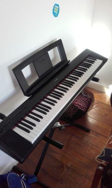 yamaha piaggero np32 piano- perfect condition!