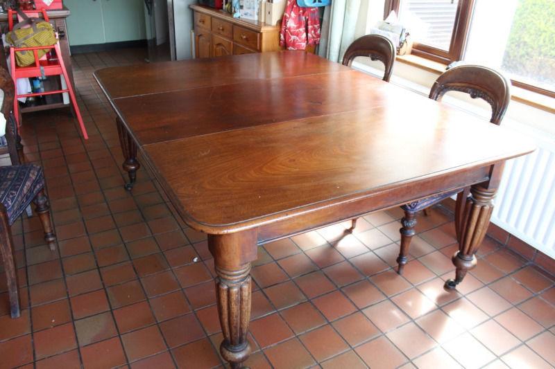Victorian Mahogany Dining Table & Six Chairs