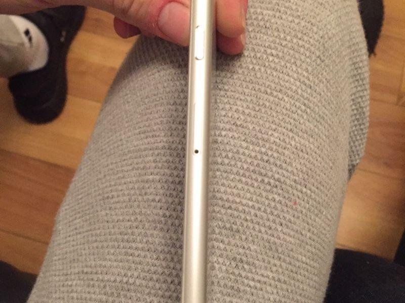 iPhone 6 16BG UNLOCKED -Silver back , White Face 350 ONO