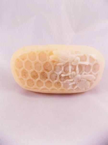 Natural, Organic And Handmade Bee Soap Bar