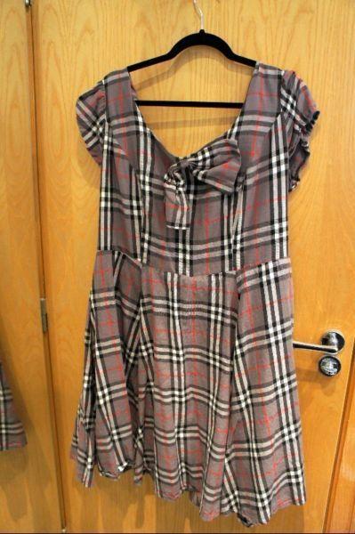 Grey checkered 50s style dress never worn size 24