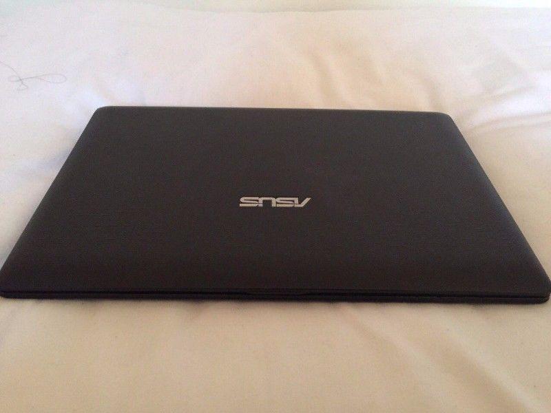 Asus Eee PC X101H Notebook (Black