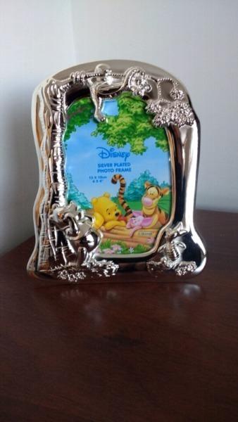 Silver plated Winnie the Pooh Bear photo frame. Lovely gift €16 ono