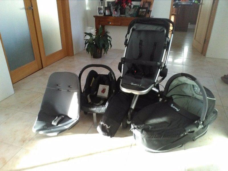 Quinny 3 in 1 travel system. Excellent condition