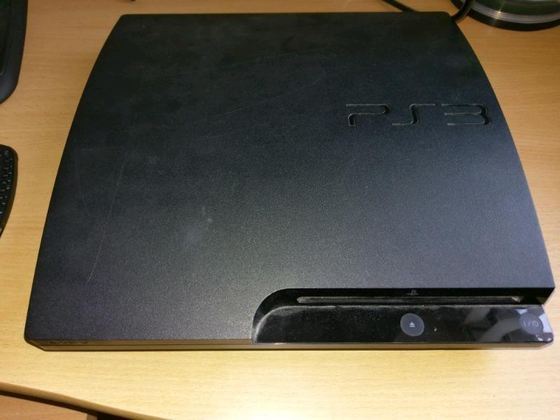 Sony PlayStation 3 Slim 160gb (Model 3003A) with Sony keyboard