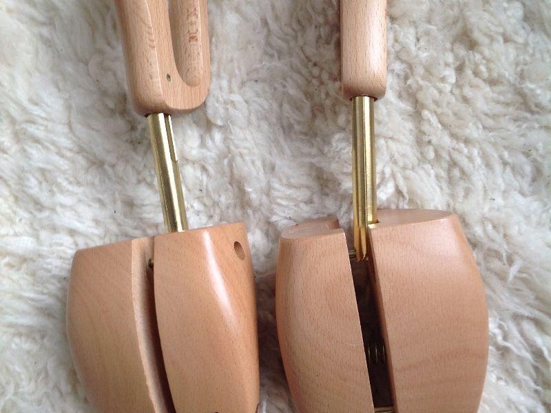 Fine pair of Barker Wooden Shoe Trees, Size Large. Unused, real bargain