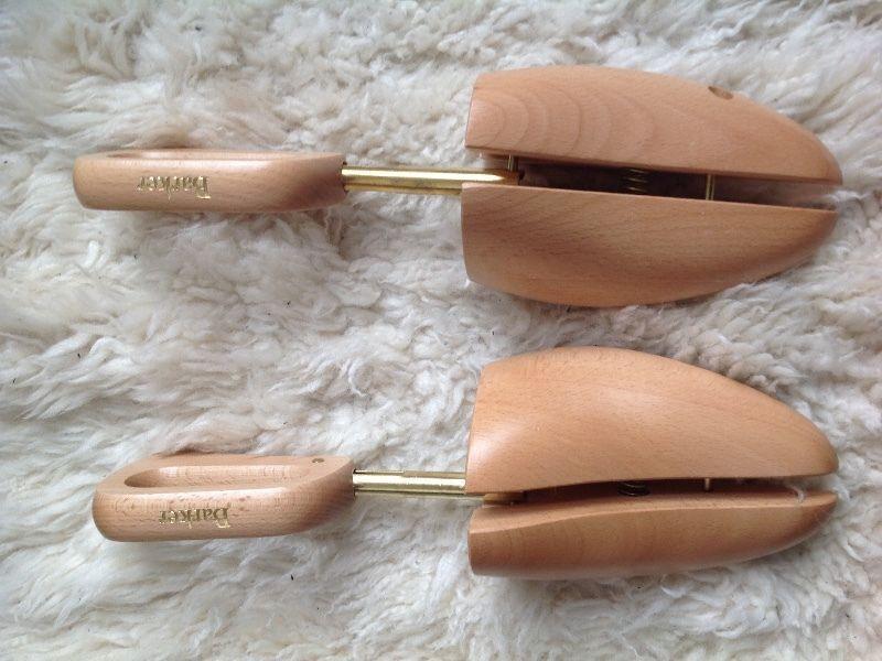 Fine pair of Barker Wooden Shoe Trees, Size Large. Unused, real bargain