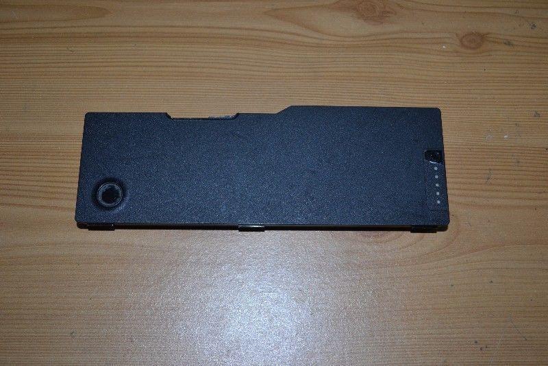 Dell Inspiron 6000, 9200, 9300, 9400, E1705, M90 Laptop Battery