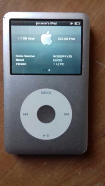 Ipod classic 6the Gen Silver 80GB, with white protective case for sale