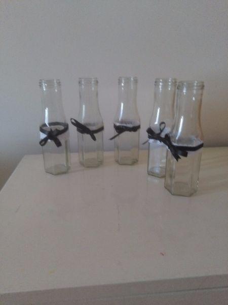 34 Small glass vases