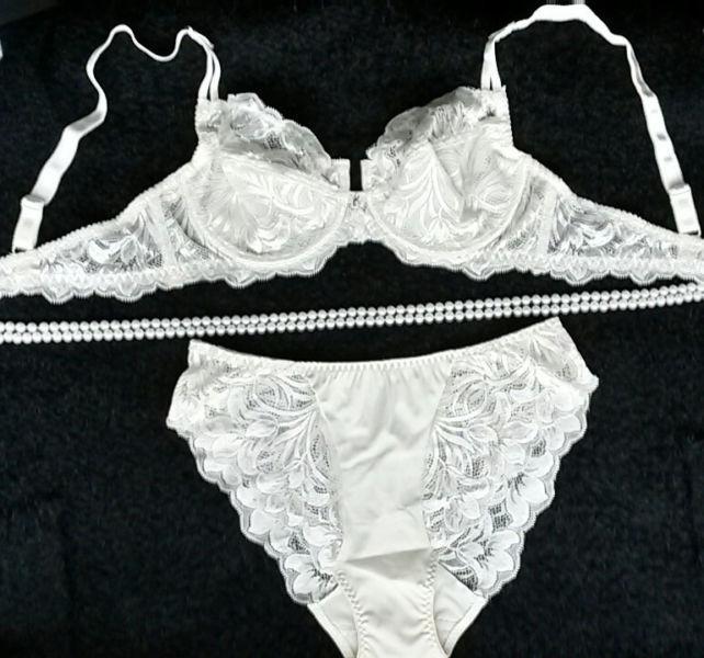 Vanilla Soft Bra set NEW!