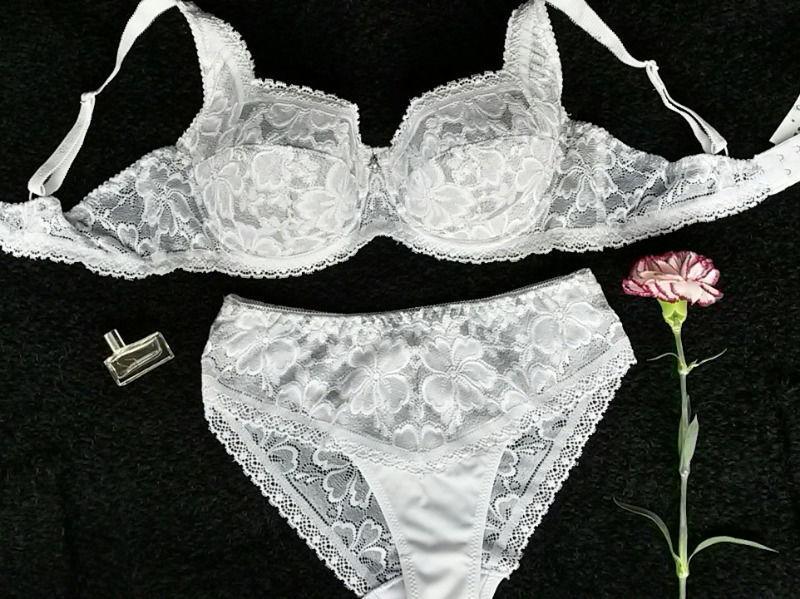 White & Silver Plunge Bra Set NEW!