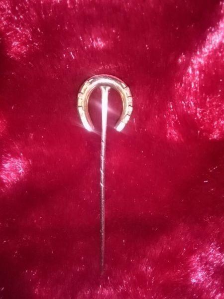 Horseshoe 15k Gold Tie Pin
