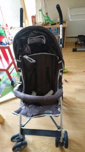 A salvo baby push chair-norhtwood. D9