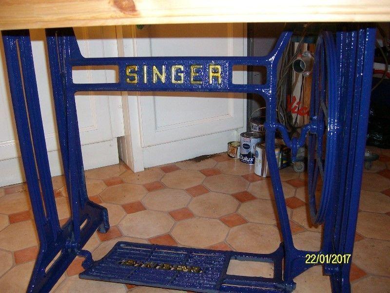 Singer Sewing Machine table