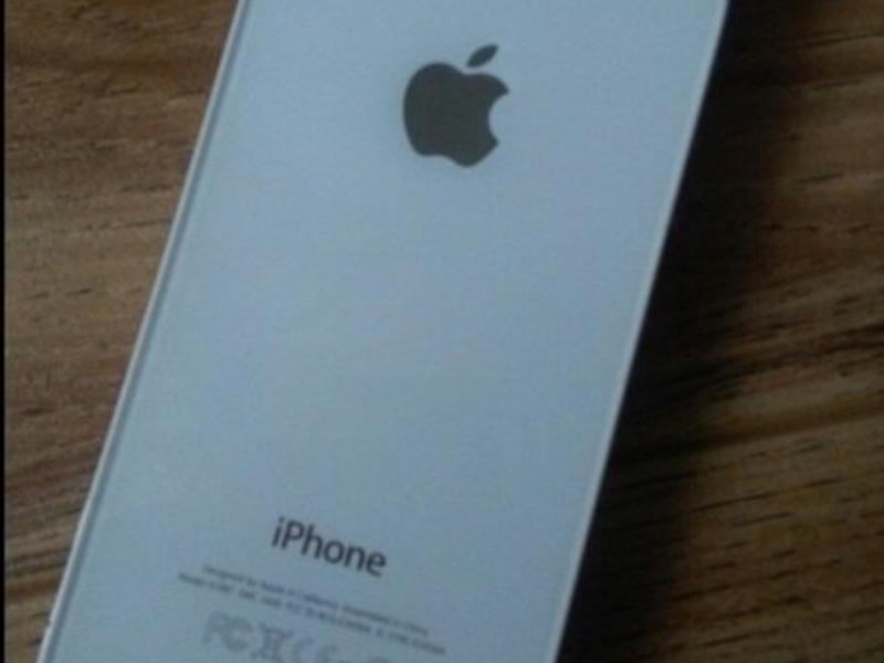 iPhone 4- 8GB White