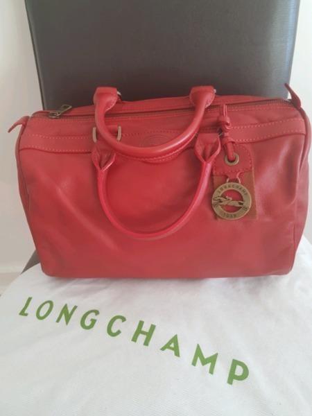 Genuine leather Longchamp bag. In mint condition
