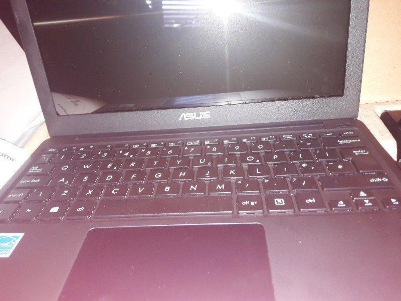 Lightweight small laptop