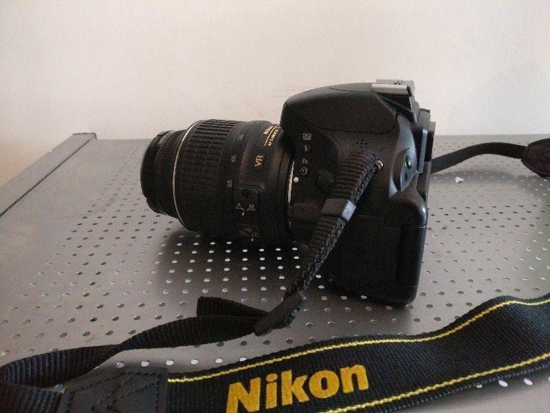 Nikon D5100 + Kit lens 18-55mm VR