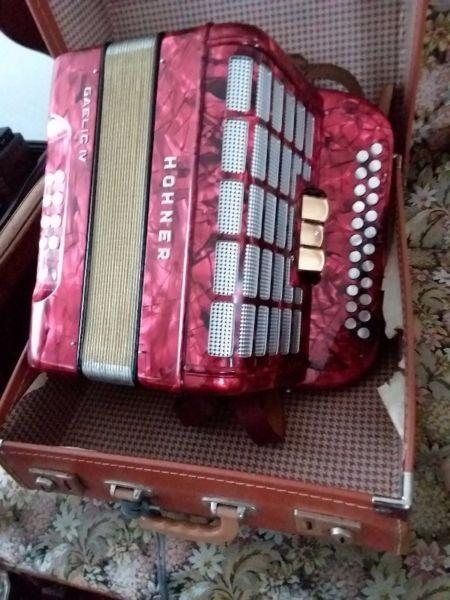 Hohner gaelic iv button accordion