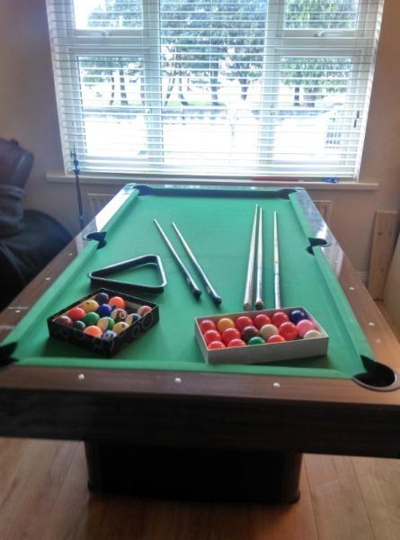 Snooker/Pool table